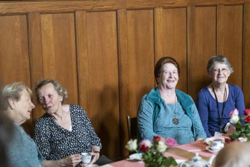 Gezellig aan de tafel