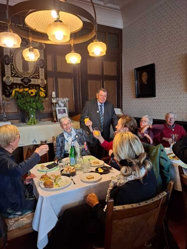 e6afdb3e-2fc6-4713-bbe5-35e161bc9068 (1)